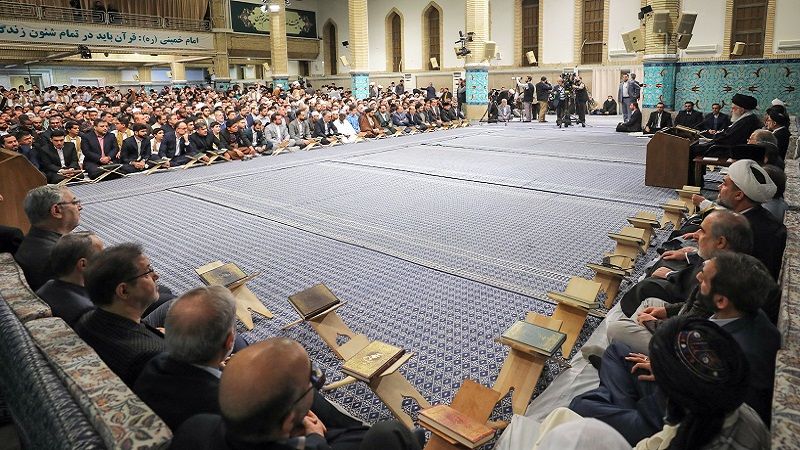 الإمام الخامنئي: العالم الإسلامي سيشهد زوال الغدة السرطانية الصهيونية