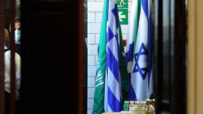 السعودية - "إسرائيل".. مصافحة فتفاوض فاعتراف