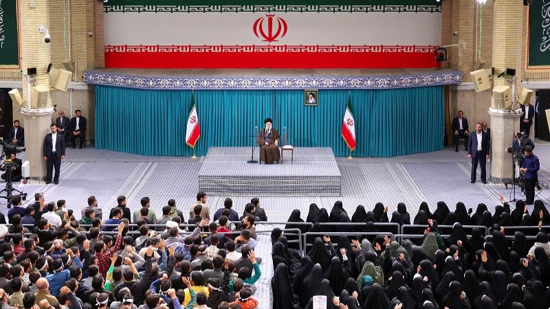 الإمام الخامنئي: أداء أميركا المشين تجاه الإبادة في غزة دفع جنديًا لإحراق نفسه