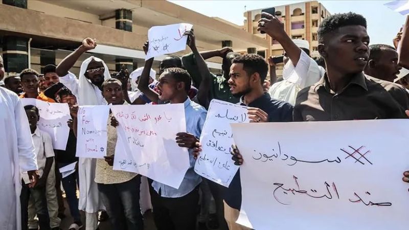 "سودانيون ضدّ التطبيع" يرفضون بثّ قناة إسرائيلية من بورتسودان ويوجّهون رسالة للمقاومة الفلسطينية