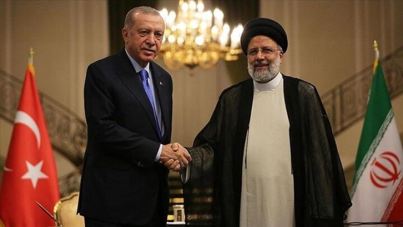 الرئيس الإيراني في اتصال مع نظيره التركي: ندعو قادة الدول الإسلامية إلى قطع علاقاتها مع"إسرائيل"