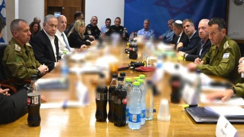 "إسرائيل هيوم": وزراء مستثنون من معلومات حسّاسة خشية التسريبات