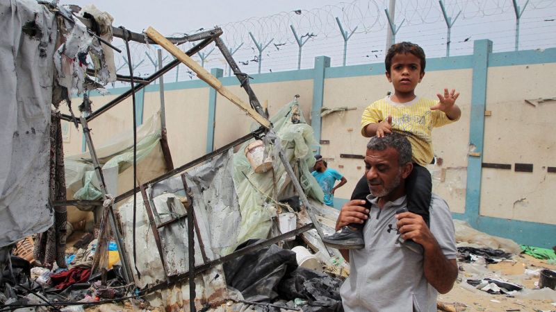 بسبب اتباع الاحتلال سياسة التجويع.. الموت يترصّد أكثر من 3500 طفل في غزّة
