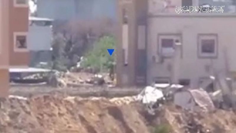  بالفيديو.. استهداف قوات العدو في محور "نتساريم" بالقنص والصواريخ 