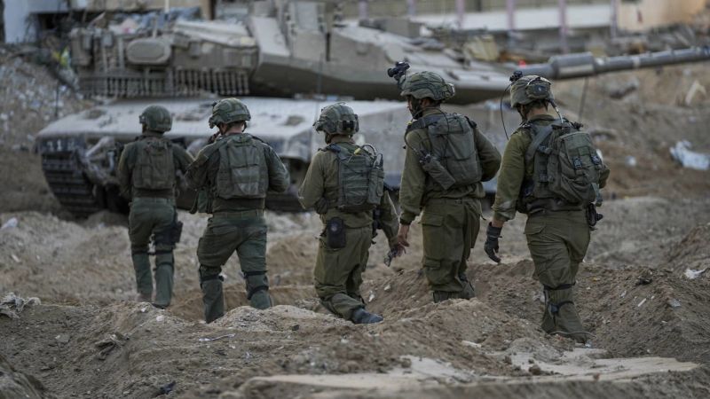 مقتل واحتراق 8 جنود "إسرائيليين" داخل آلية عسكرية في غزة