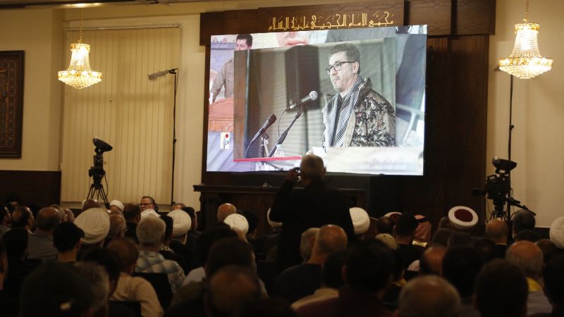 بالصور: حزب الله يُقيم احتفالًا تأبينيًا تكريمًا للشهيد القائد طالب عبد الله 