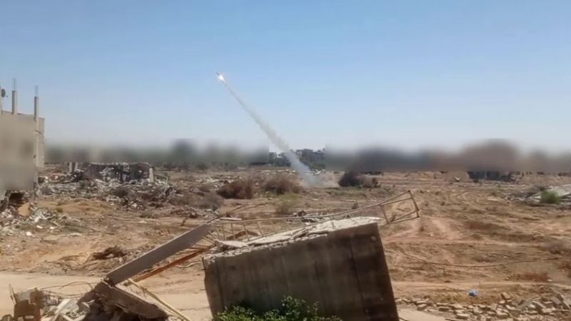 فيديو.. كتائب المجاهدين تدك موقع "كوسوفيم" برشقة صاروخية