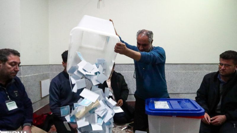 الانتخابات الرئاسية الإيرانية: إقبال متزايد على الاقتراع.. وتمديدُ فترة التصويت