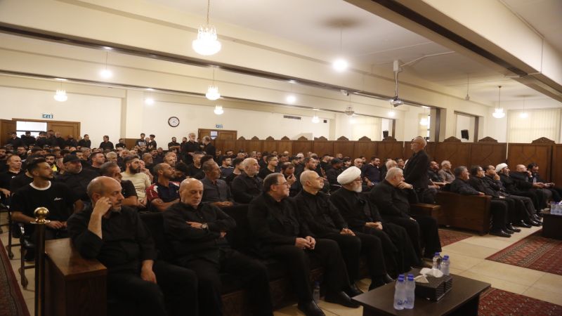  بالصور.. حزب الله يقيم حفلًا تكريميًا للشهيد السعيد الحاج ياسر قرنبش 