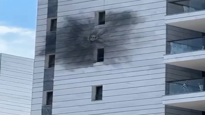 هجوم طائرات مسيّرة من لبنان على نهاريا.. إصابة مبنى سكني