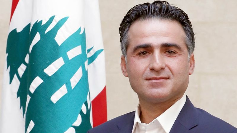 حمية يتابع موضوع الأمن الغذائي وتسريع إخراج البضائع
