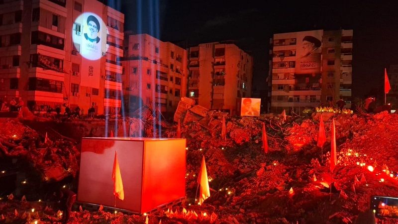 بالصور| "نور مِن نور".. تحية من الحُبّ والضوء من مكان الشهادة المقدّس لسيد شهداء الأمة