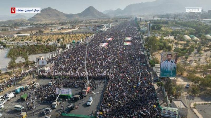 "ثابتون مع غزة العزة.. بلا سقف ولا خطوط حمراء".. مسيرات مليونيّة متجددة واسعة في اليمن