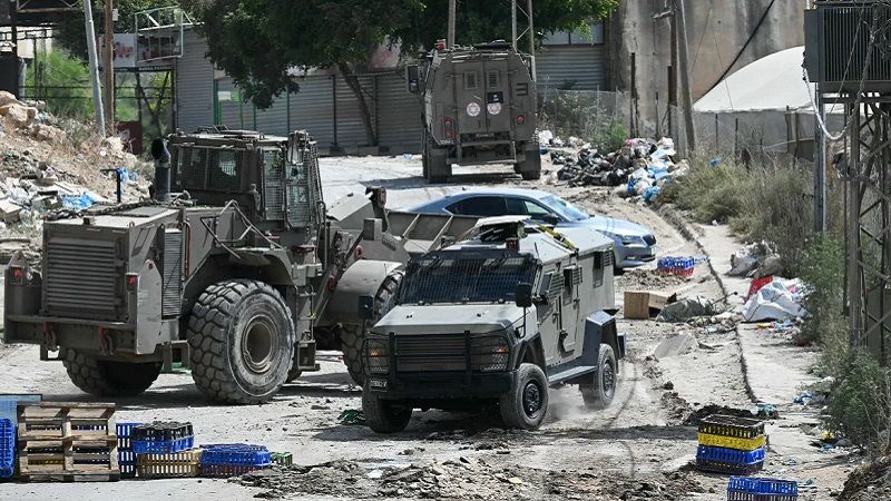"يسرائيل هَيوم": الجيش "الإسرائيلي" يستعد لعمليات هجومية في الضفة الغربية