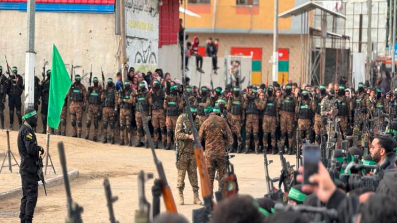 تطبيق الدفعة الخامسة من "صفقة" التبادل و183 أسيرًا فلسطينيًّا يعانقون الحرية