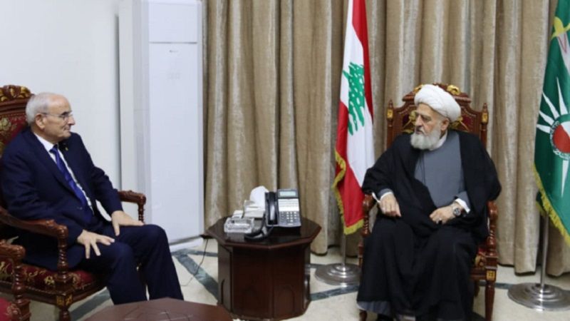 العلامة الخطيب استقبل وزير الدفاع: نقف مع مشروع الدولة وخلفها للدفاع عن كرامة الشعب اللبناني