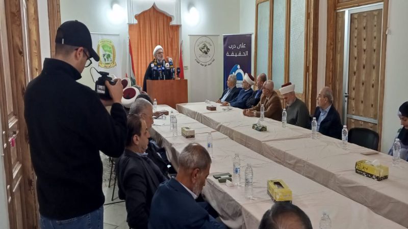 لقاء تضامني في بيروت رفضًا للتطبيع ونصرةً لغزة.. الشيخ غبريس: لن نسلّم السلاح وجاهزون لاستراتيجية دفاعية