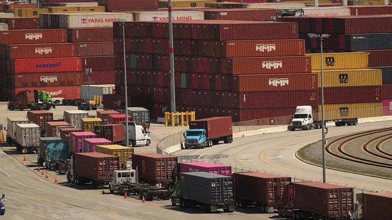 "وول ستريت جورنال": شركات أميركية تلغي شحنات مستوردة بسبب الرسوم الجمركية