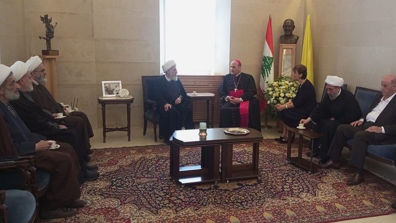 الشيخ الخطيب زار سفارة الفاتيكان معزيًا بالبابا فرنسيس