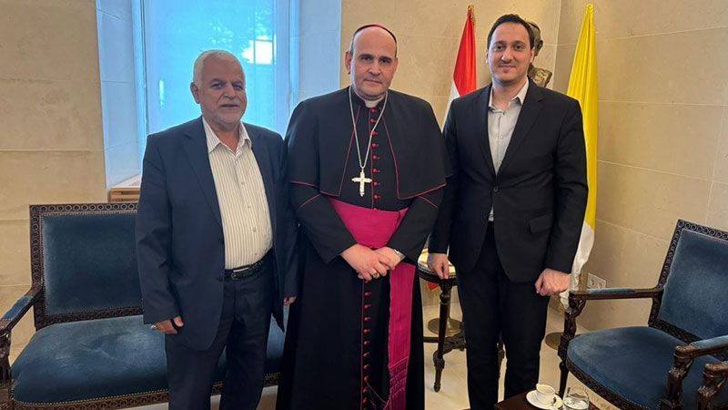 وفد من حزب الله زار السفير البابوي في لبنان مقدمًا واجب التعزية بوفاة البابا فرنسيس