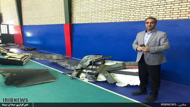 التلفزيون الإيراني يعرض بقايا حطام طائرة التجسس الأميركية