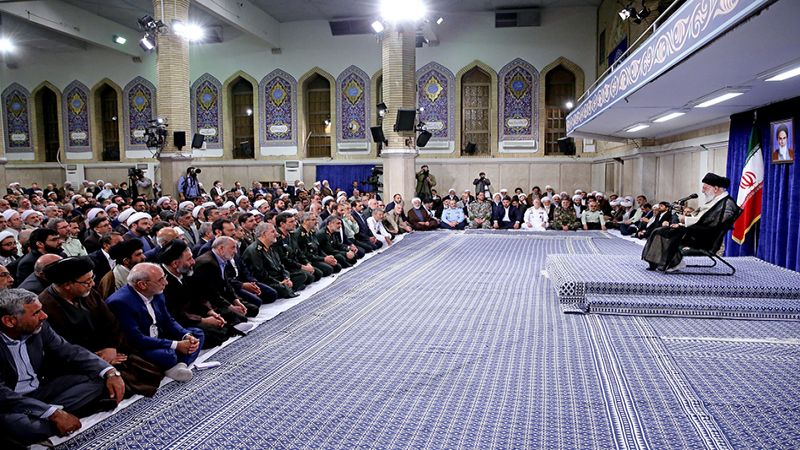 الإمام الخامنئي: خيارنا المقاومة .. والشعب الإيراني سينتصر