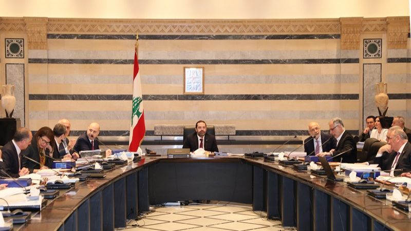 انتهاء مجلس الوزراء من دراسة الموازنة .. تخفيض العجر من 11.5 الى 7.5 بالمئة