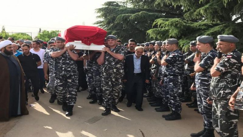 بالصور: بلدة حوش تل صفية وقيادة قوى الأمن تشيّع الشهيد يوسف علي فرج