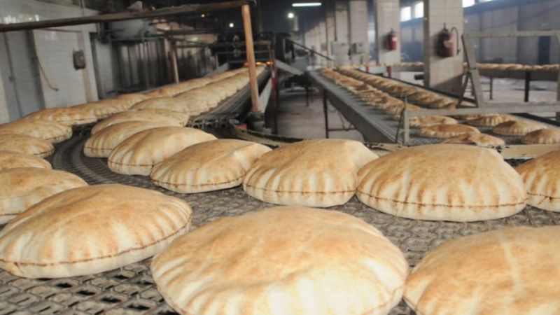 لبنان: الرغيف يفقد تدريجيًا من الأفران والأسواق لبنان: الرغيف يفقد تدريجيًا من الأفران والأسواق