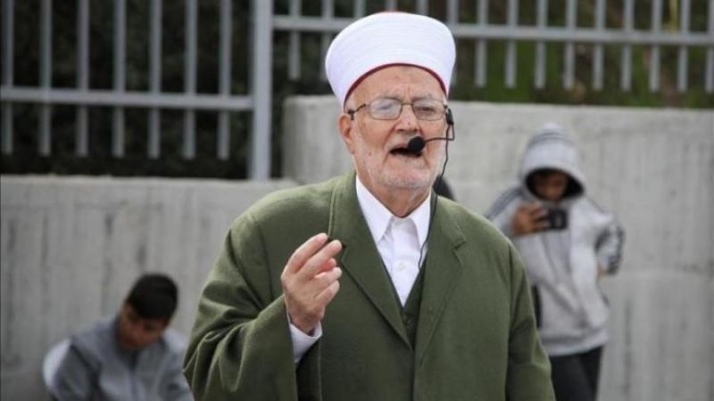 خطيب الأقصى يُحذّر من "استفراد" الاحتلال بالمسجد وتفريغه من المصلّين 