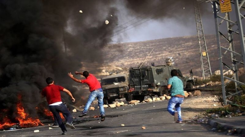 فلسطين المحتلة| اندلاع مواجهات بين الشبان الفلسطينيين وقوات الاحتلال في بلدة الخضر جنوب غرب بيت لحم فلسطين المحتلة| اندلاع مواجهات بين الشبان الفلسطينيين وقوات الاحتلال في بلدة الخضر جنوب غرب بيت لحم