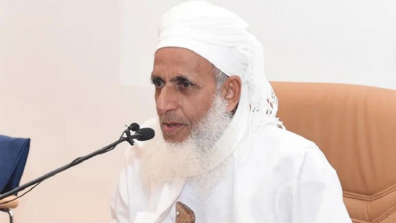 مفتي عُمان: نحيي مغاوير اليمن الأبطال ونهنئهم على استهداف العدو في أهم مراكزه