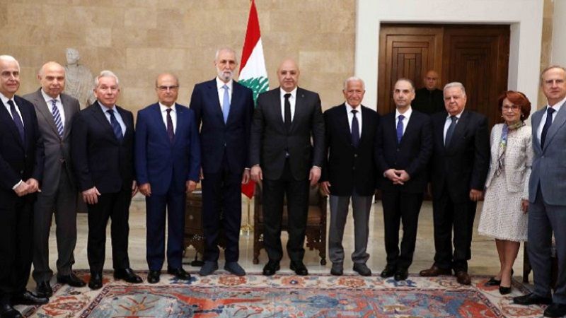 لبنان| الرئيس عون: إذا كان الدستور يشوبه خطأ فلنطبقه ثم نسعى الى تعديله وتطويره لبنان| الرئيس عون: إذا كان الدستور يشوبه خطأ فلنطبقه ثم نسعى الى تعديله وتطويره