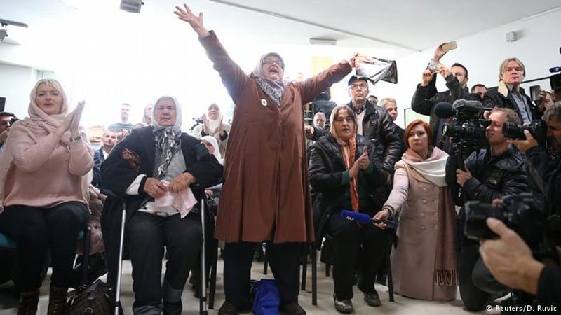 الجنايات الدولية تقضي بالسجن المؤبّد لرئيس صرب البوسنة السابق