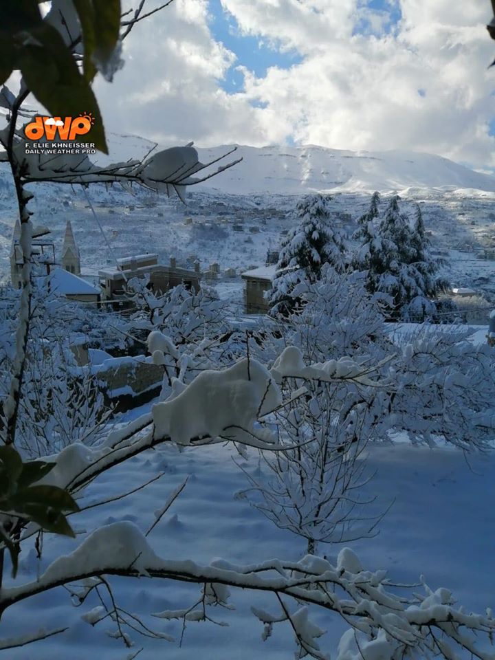 لبنان بالأبيض