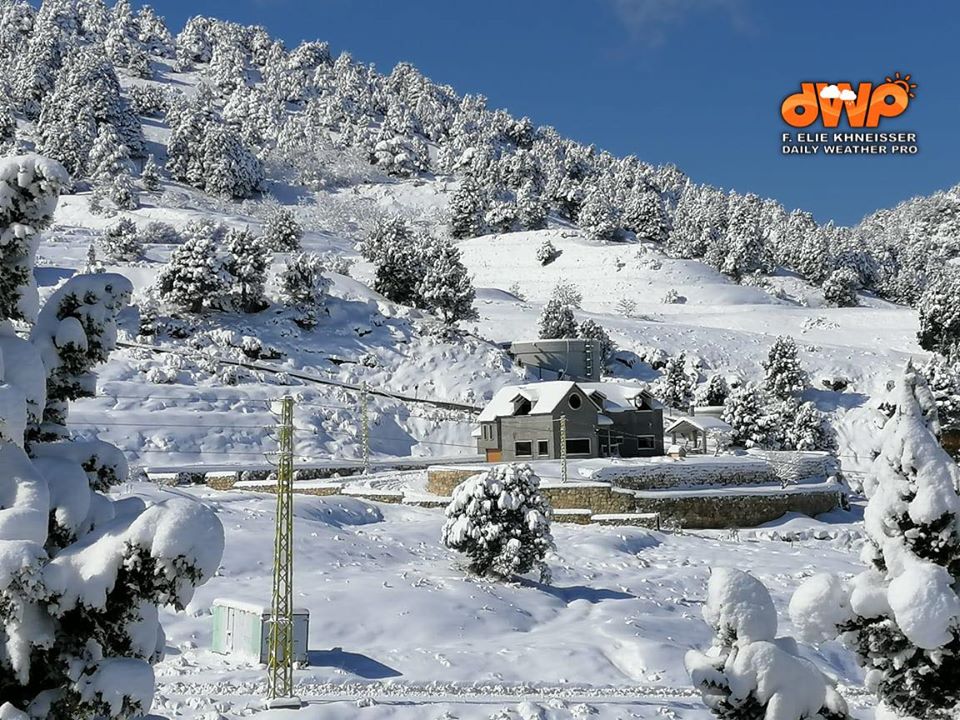 لبنان بالأبيض