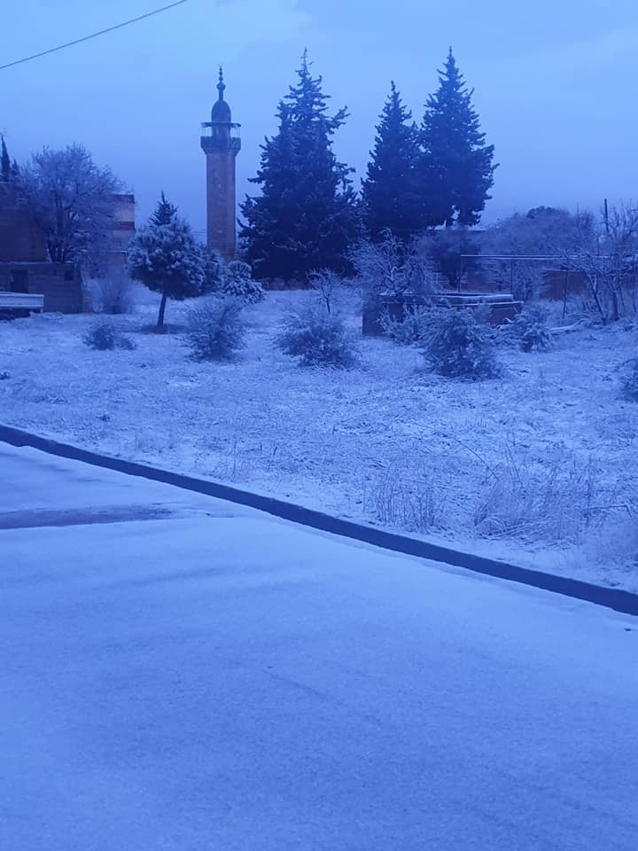 لبنان بالأبيض