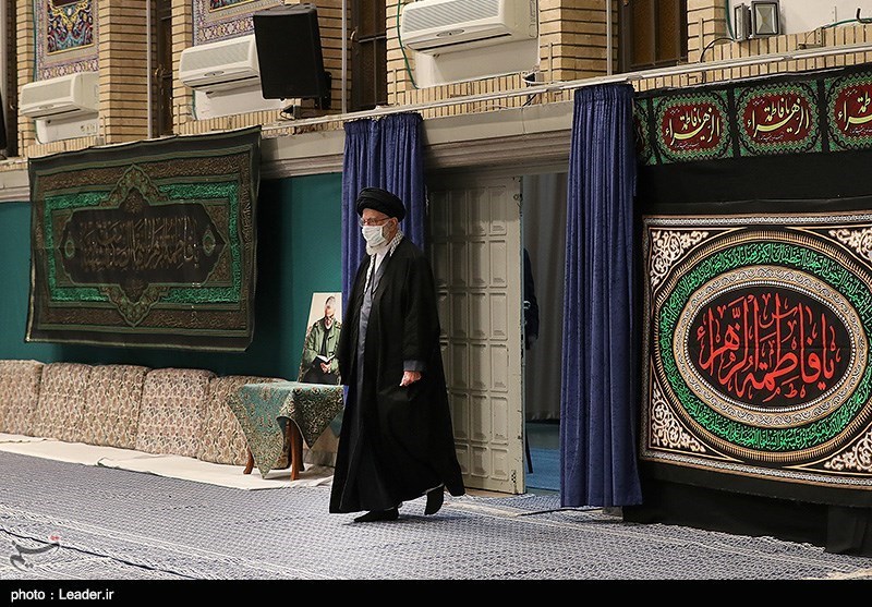 بالصور.. عزاء بذكرى استشهاد السيدة الزهراء (ع) بحضور الإمام الخامنئي