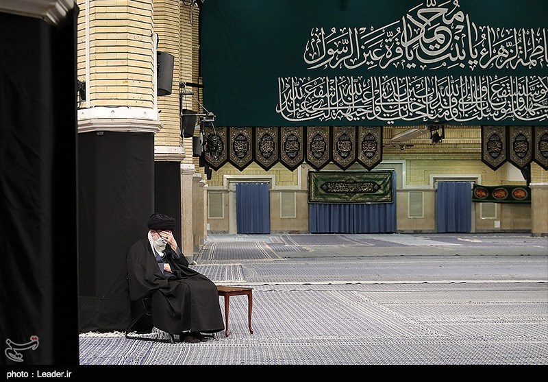 بالصور.. عزاء بذكرى استشهاد السيدة الزهراء (ع) بحضور الإمام الخامنئي