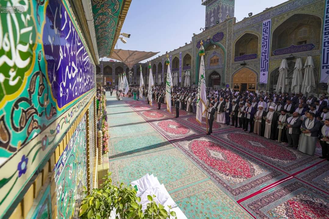 بالصور: رفع راية عيد الغدير في العتبة العلوية المقدسة بالنجف الأشرف