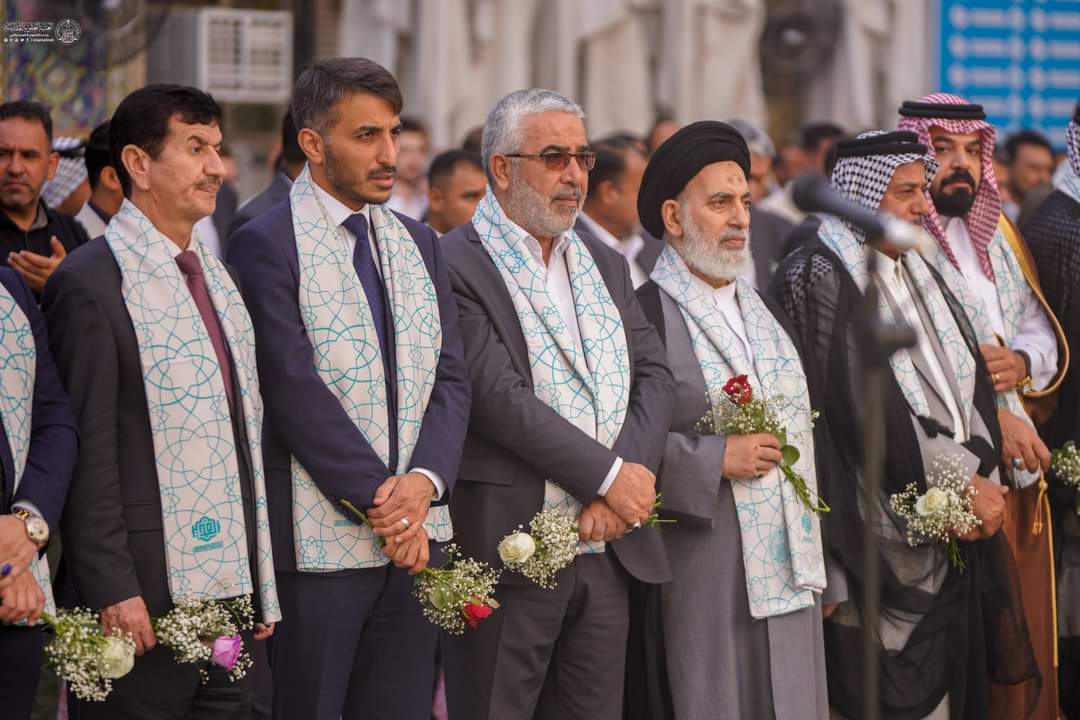 بالصور: رفع راية عيد الغدير في العتبة العلوية المقدسة بالنجف الأشرف