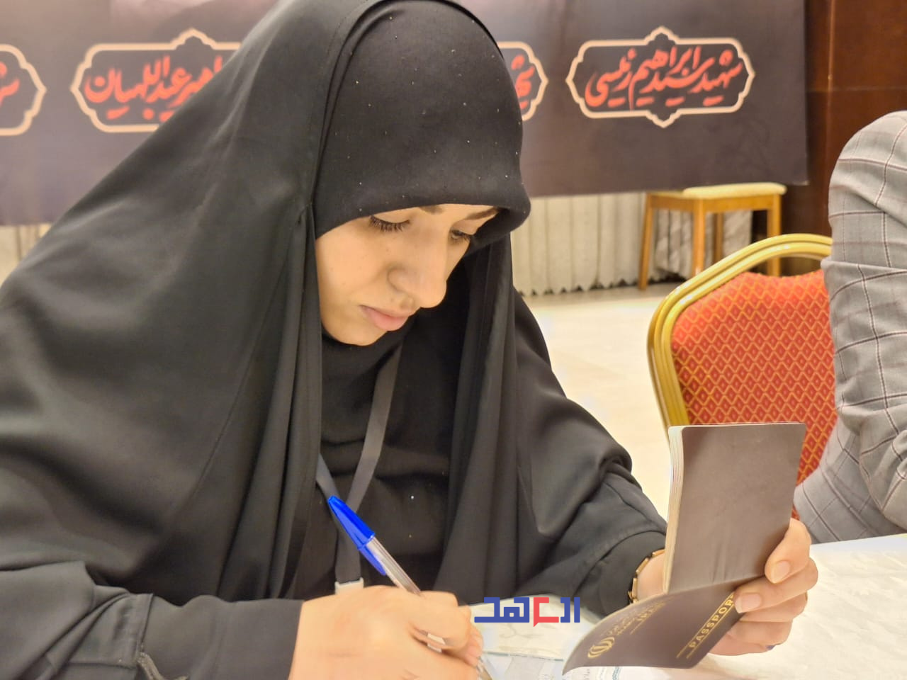 بالصور: السفارة الإيرانية تنظِّم الانتخابات للجالية الإيرانية في بيروت