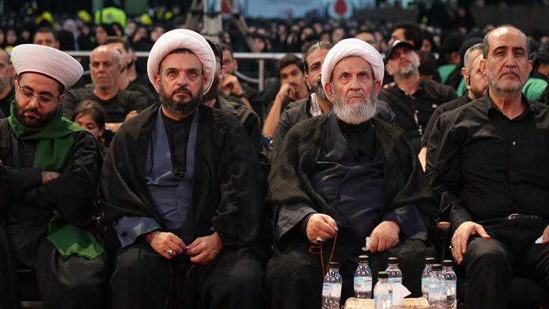 بالصور.. إحياء الليلة الثالثة من محرّم في مجمع سيد الشهداء (ع) 